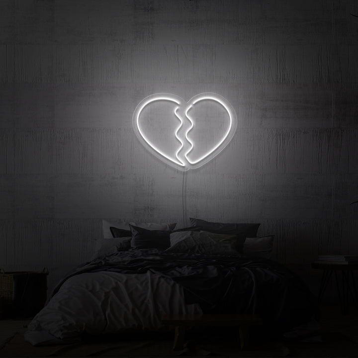 "BROKEN HEART" NEONSKYLT