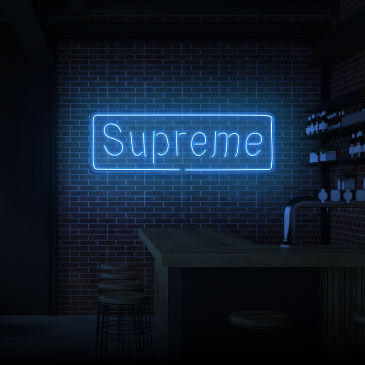 "SUPREME" NEONSKYLT