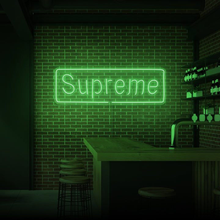 "SUPREME" NEONSKYLT