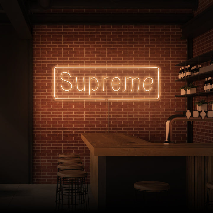 "SUPREME" NEONSKYLT
