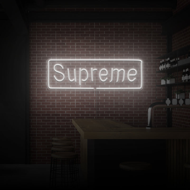 "SUPREME" NEONSKYLT